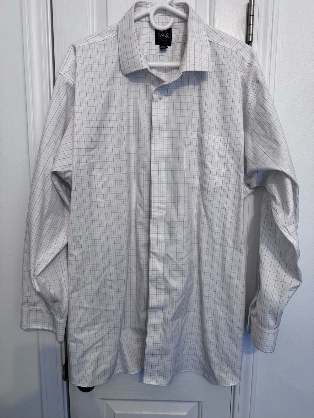 Jos A Bank Men’s White Windowpane Dress Shirt